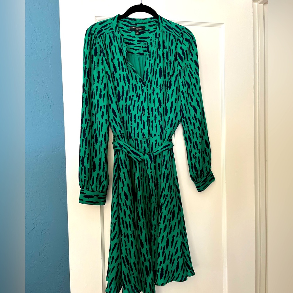 Banana Republic Green Animal Print Shirt Dress - Like New
